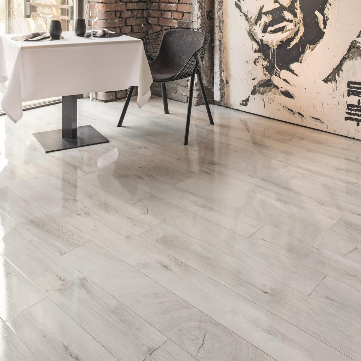 LAMINAT VODOOTPORNI SUPREME HRAST FRESCO SNOW VISOKI SJAJ KL 33 8MM