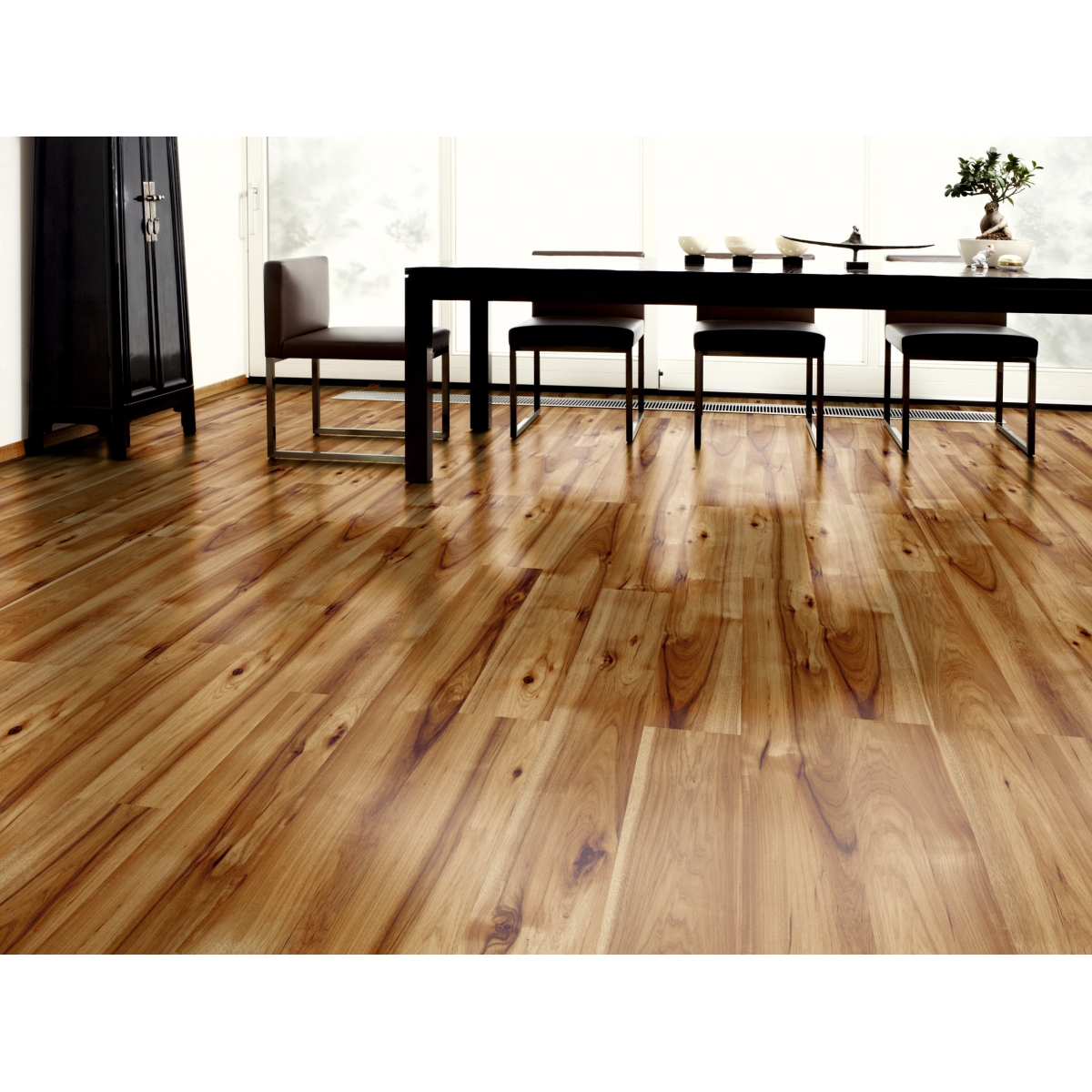 LAMINAT VISOKI SJAJ HICKORY BRAVO P80070 HG 32/8