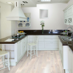 Parket troslojni Hrast Polarl, lakiran, 3 daske, 13,2 mm